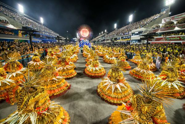 Drag queen to star in Rio samba parade at Brazil Carnival