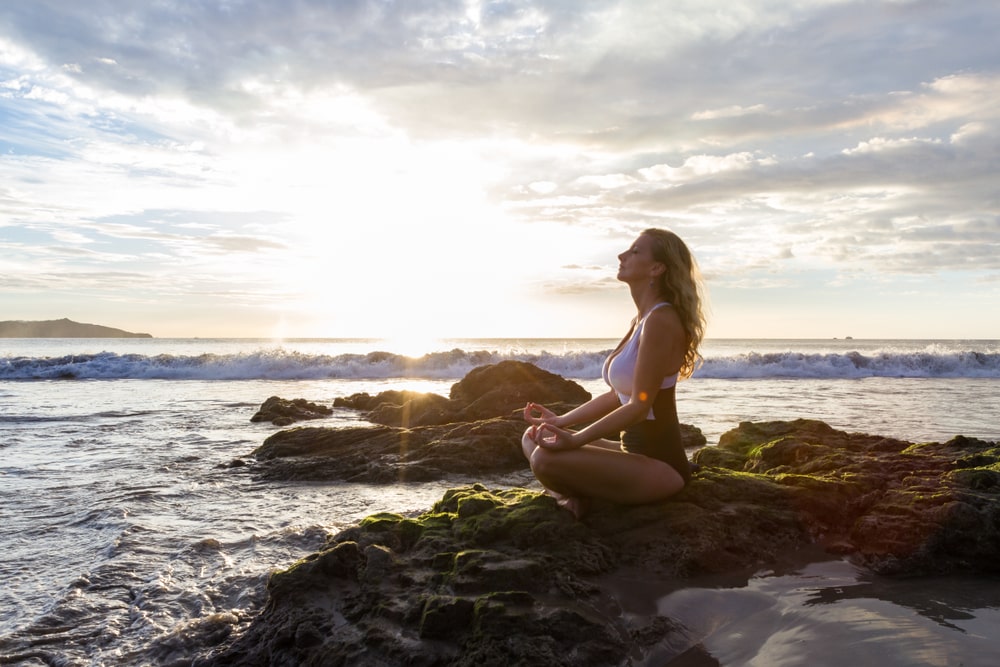 Travel alone to Costa Rica