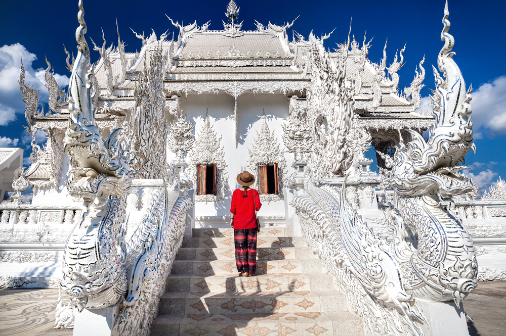 White Temple Chiang Rai, backpacking in Thailand 