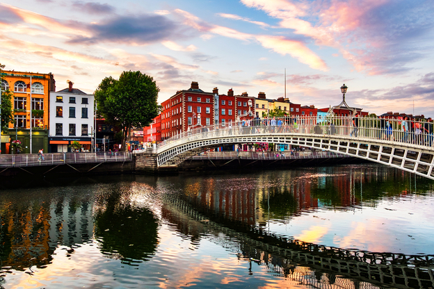  Best solo travel destinations around Ireland