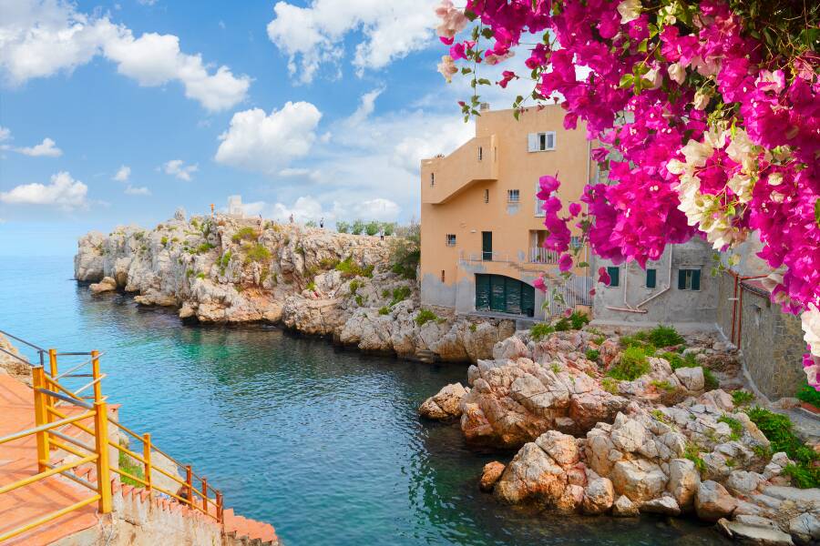 Travel to Sicily in autumn